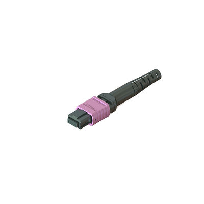 Conector de fibra MPO com diferentes materiais de ferrule corpos e cores de bota
